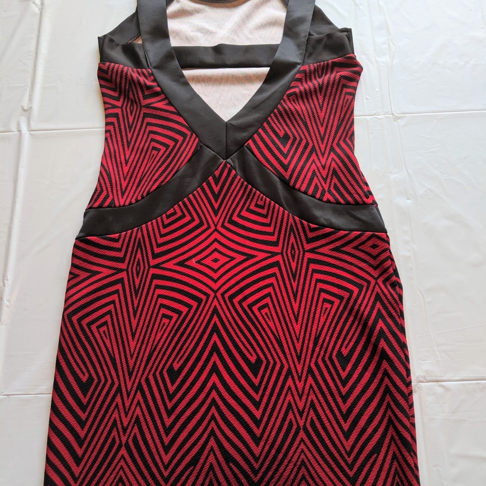 Red and Black Body Con Open Back Mini Dress-M - Picture 2 of 2